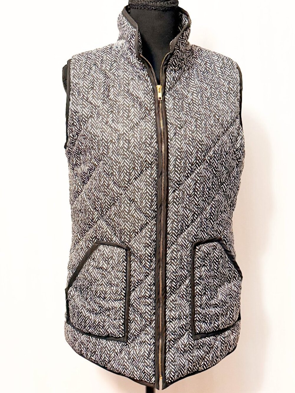 SJ Quilted Herringbone Vest Black White Zip Front Pocket Size M